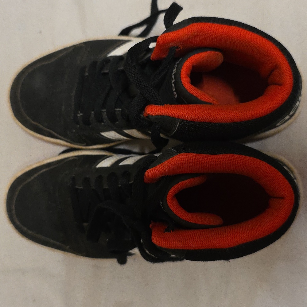 Adidas Hoops 2.0 Black, White, And Red Hi-Top Sneakers Youth Boys Size 6 - Picture 11 of 11
